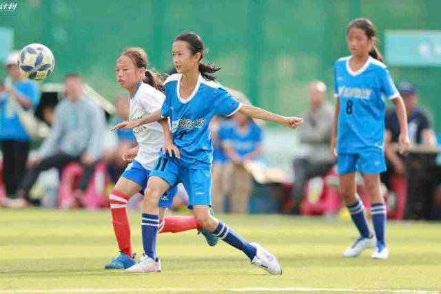 三人男篮-中国男篮16-21荷兰 张宁7分4篮板